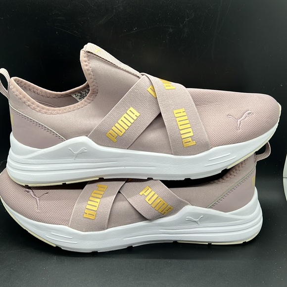 Puma Wired Run Slip On Violet w/ Gold Detail Sneakers 382299-05, Women’s size 9 - Picture 12 of 13